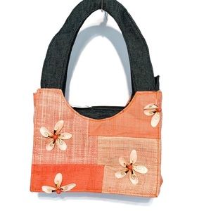 Fun Small Handbag w Shell accents Philippines